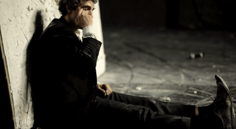 «Θέλω την παρουσία σου, την ύπαρξή σου» -Ματιές στα παρασκήνια και τις πρόβες του νέου έργου του Δημήτρη Παπαϊωάννου [βίντεο] | iefimerida.gr 1