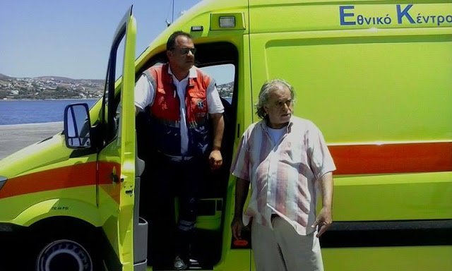 Aπίστευτο: Τι έκανε ο δήμαρχος Πάρου για να μη φύγει το ασθενοφόρο από το νησί [εικόνες] | iefimerida.gr 0