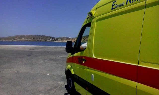 Aπίστευτο: Τι έκανε ο δήμαρχος Πάρου για να μη φύγει το ασθενοφόρο από το νησί [εικόνες] | iefimerida.gr 3