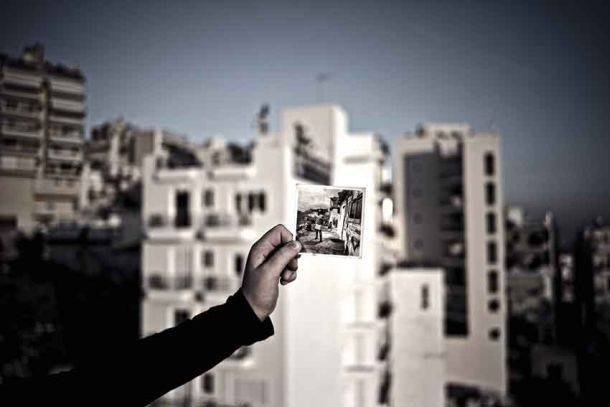 Συγκλονιστικές φωτογραφίες από την Αθήνα της κρίσης γίνονται έκθεση στην Ελβετία [εικόνα] | iefimerida.gr 4