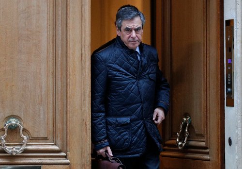 Το 75% των Γάλλων θέλει να εγκαταλείψει ο Φιγιόν την προεκλογική κούρσα  | iefimerida.gr 2