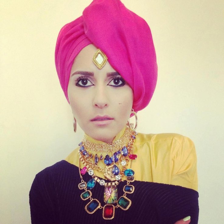 Πώς μια μουσουλμάνα με μαντήλα έγινε σταρ του BBC [εικόνες] | iefimerida.gr 3