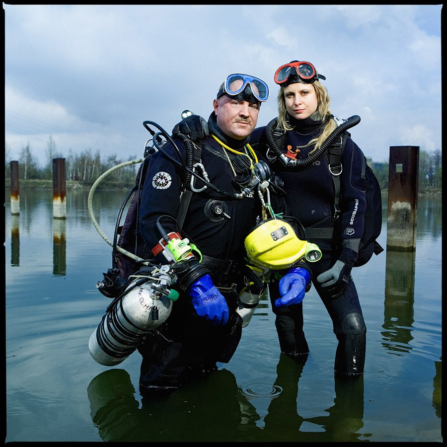 Μια γυναίκα φωτογραφίζεται με διαφορετικούς άντρες και δείχνει πώς θα ήταν η ζωή της αν ζούσε μαζί τους –Τα πάντα αλλιώς [εικόνες] | iefimerida.gr 5