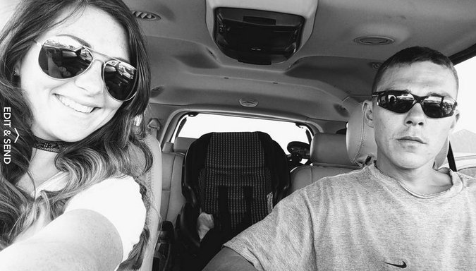 Νέα, περίεργη μόδα- Χωρίζουν και βγάζουν σέλφι με τα χαρτιά του διαζυγίου, πανευτυχείς [εικόνες] | iefimerida.gr 5