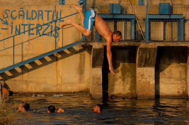 Στο «φούρνο» η νότια Ευρώπη – Ανελέητος ο καύσωνας από την Ιβηρική μέχρι τα Βαλκάνια [εικόνες & βίντεο]  | iefimerida.gr 7