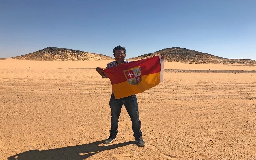 Αυτή είναι η μόνη περιοχή που δεν ανήκει σε κανένα κράτος και αυτός ο άνδρας μόλις αυτοανακηρύχθηκε βασιλιάς της [εικόνες] | iefimerida.gr 0