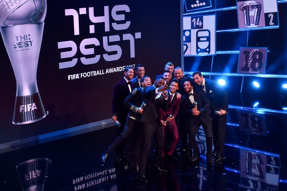 FIFA: Κορυφαίος ποδοσφαιριστής της χρονιάς ο Κριστιάνο Ρονάλντο [εικόνες] | iefimerida.gr 2