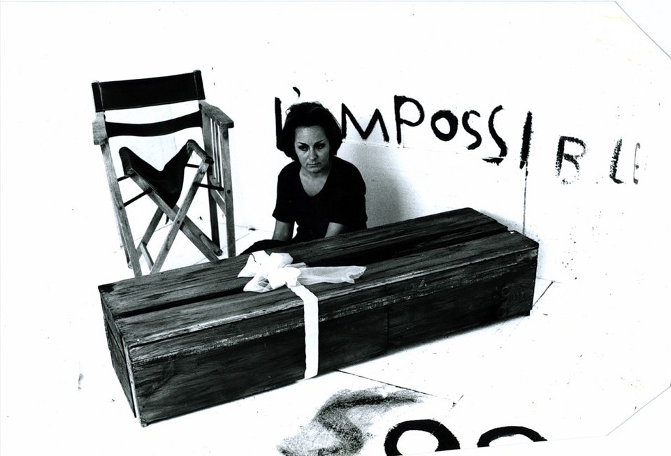 H διεθνής έκθεση σύγχρονης τέχνης documenta πάει σε Κοκκινιά και Πειραιώς [εικόνες] | iefimerida.gr 1