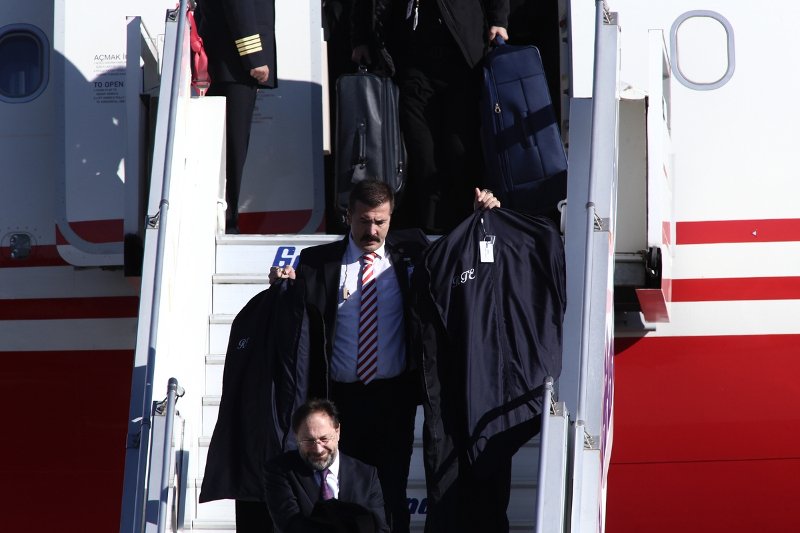 Ο Σουλτάνος στην Αθήνα: Αμέτρητες βαλίτσες, πολλά κοστούμια και ξανθιές σωματοφύλακες [εικόνες] | iefimerida.gr 9