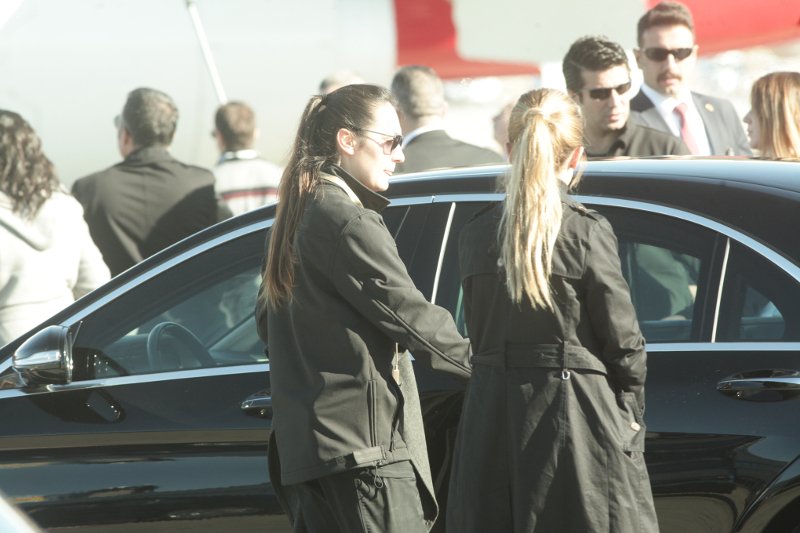 Ο Σουλτάνος στην Αθήνα: Αμέτρητες βαλίτσες, πολλά κοστούμια και ξανθιές σωματοφύλακες [εικόνες] | iefimerida.gr 1