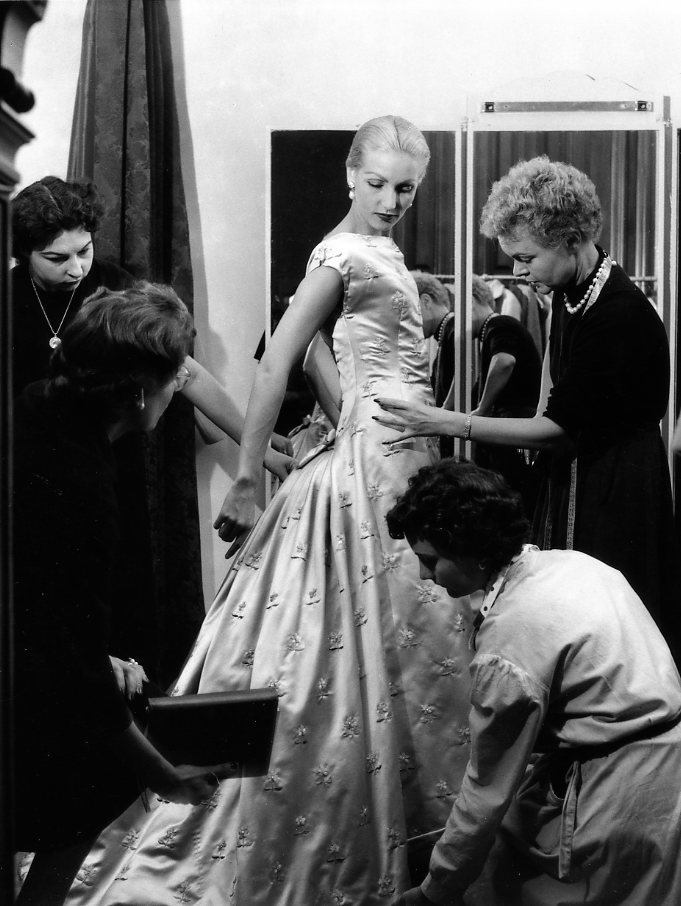 Η dolce vita του Παρισιού, μετά τον Πόλεμο -Με τον φακό του Robert Doisneau [εικόνες] | iefimerida.gr 1