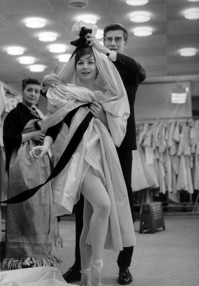 Η dolce vita του Παρισιού, μετά τον Πόλεμο -Με τον φακό του Robert Doisneau [εικόνες] | iefimerida.gr 4