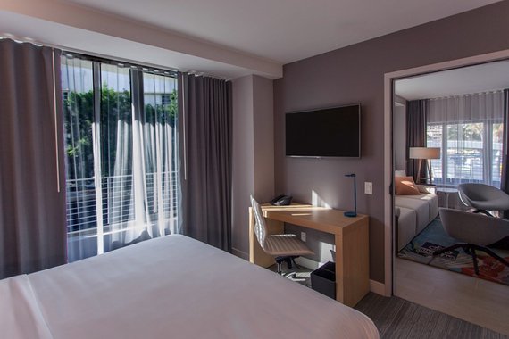 Πώς να κάνεις μια γκαρσονιέρα να φαίνεται μεγαλύτερη -«Κλέψαμε» 7 ιδέες από δωμάτια ξενοδοχείων [εικόνες] | iefimerida.gr 2