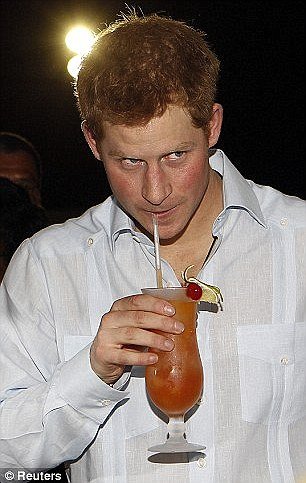 Dominatrix για πρίγκιπα Χάρι [εικόνες] | iefimerida.gr 2