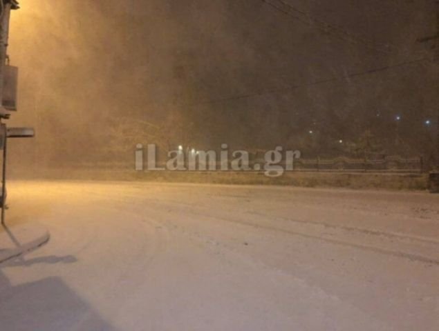 Εντονη χιονόπτωση στη Φθιώτιδα