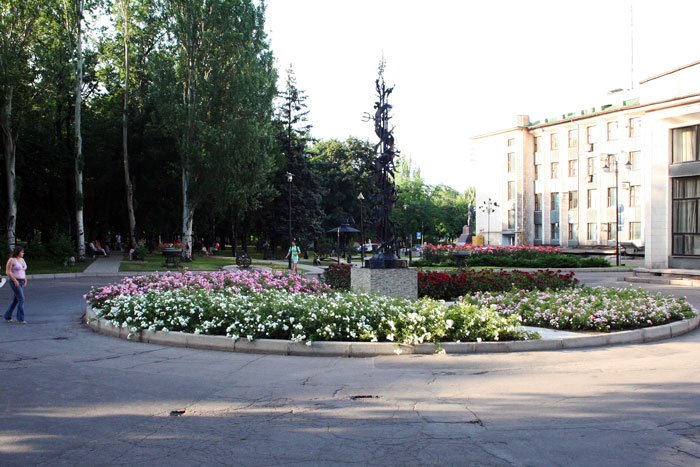O Σωτήρης Δανέζης από το μέτωπο της Ουκρανίας: Ντονέτσκ, η πόλη με το 1 εκατ. τριαντάφυλλα [εικόνες] | iefimerida.gr 6