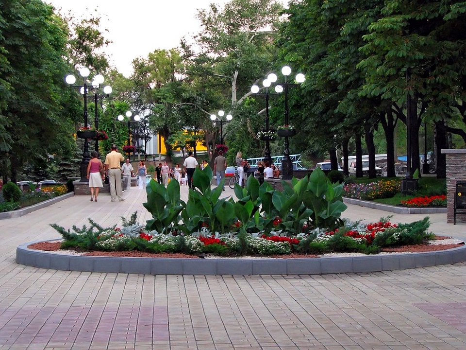 O Σωτήρης Δανέζης από το μέτωπο της Ουκρανίας: Ντονέτσκ, η πόλη με το 1 εκατ. τριαντάφυλλα [εικόνες] | iefimerida.gr 7