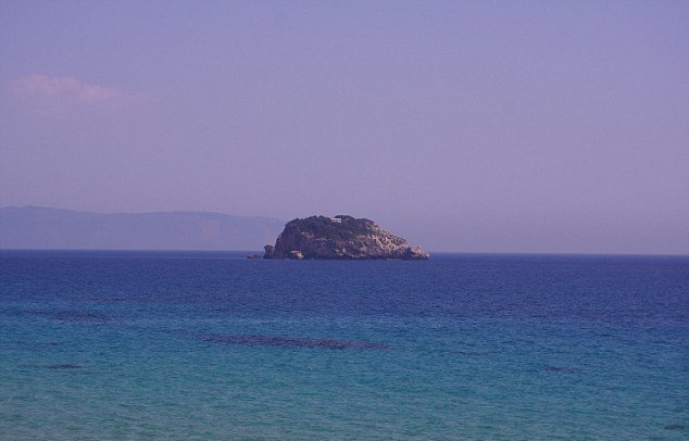 Ο αχόρταγος Κινέζος μεγιστάνας: Εχει αγοράσει ήδη 30 ιδιωτικά νησιά και δεν σταματά [εικόνες] | iefimerida.gr 6