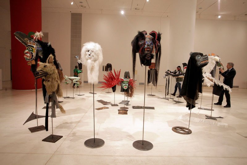 Παυλόπουλος και Σταϊνμάιερ εγκαινίασαν την έκθεση Documenta 14 [εικόνες] | iefimerida.gr 6