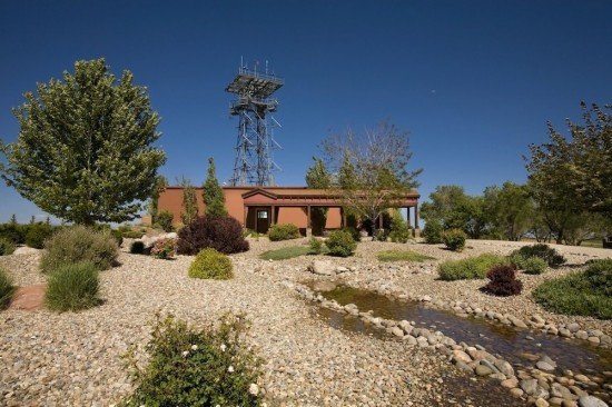 Αυτή η θωρακισμένη οικία αξίας 11.5 εκ. δολαρίων έχει φτιαχτεί για να «επιβιώσει» από το τέλος του κόσμου [εικόνες] | iefimerida.gr 9