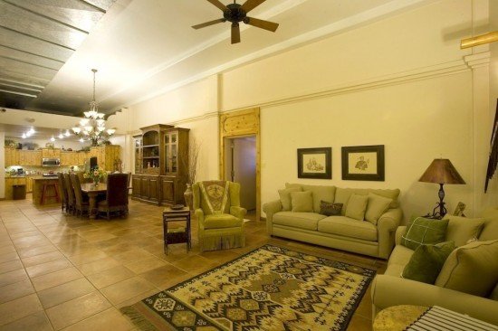 Αυτή η θωρακισμένη οικία αξίας 11.5 εκ. δολαρίων έχει φτιαχτεί για να «επιβιώσει» από το τέλος του κόσμου [εικόνες] | iefimerida.gr 3