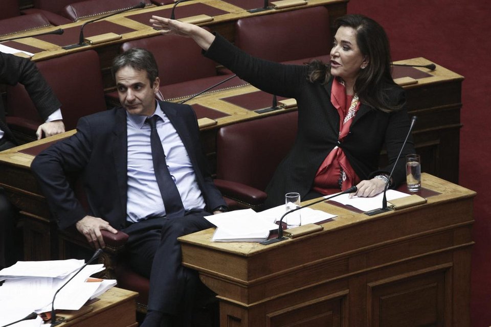 Η Ντόρα στο πλάι του Κυριάκου [εικόνες] | iefimerida.gr 2