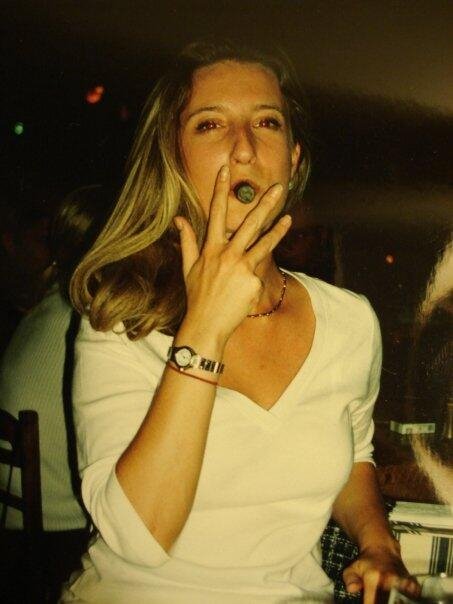 Ποια είναι η Ντόροθι Κινγκ που μιλά συνέχεια για την Αμφίπολη: Δωδεκάποντα Manolo, Playboy, τεστ Παπ, ανασκαφές, ανελέητο blogging [εικόνες] | iefimerida.gr 4