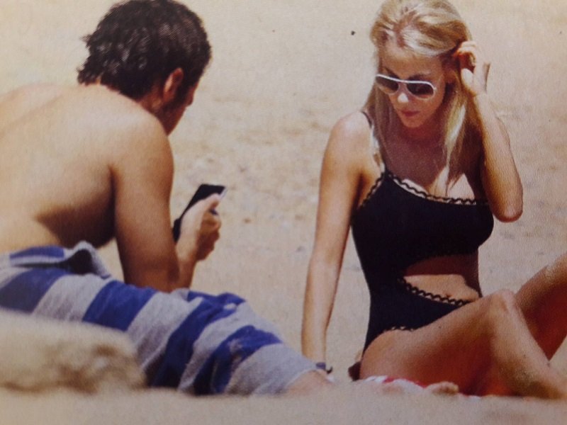 Η αψεγάδιαστη Δούκισσα Νομικού με το πιο στιλάτο ολόσωμο μαγιό του καλοκαιριού [βίντεο] | iefimerida.gr 0