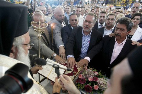 Τσίπρας, Γλέζος, ένταση και κόκκινες γόβες: Ολα όσα έγιναν στην ορκωμοσία της Ρένας Δούρου [εικόνες] | iefimerida.gr 1