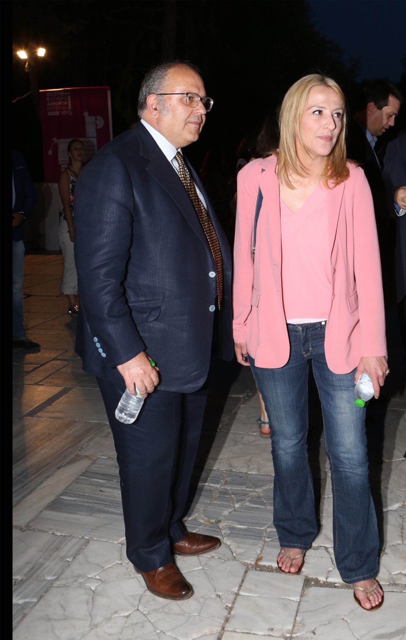 Ντυμένη στα ροζ, στο Ηρώδειο, η Ρένα Δούρου [εικόνες] | iefimerida.gr 2