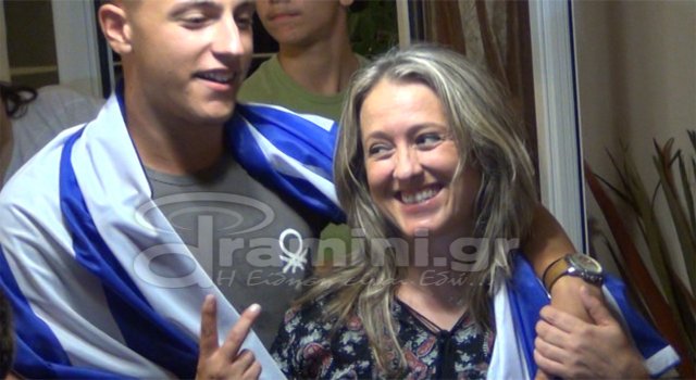 Δράμα: Οι έξαλλοι πανηγυρισμοί στο σπίτι της Αννας Κορακάκη τη στιγμή της νίκης [εικόνες & βίντεο] | iefimerida.gr 2
