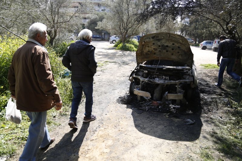 Στάχτες τα δύο αυτοκίνητα που χρησιμοποίησαν οι ληστές-απαγωγείς του 41χρονου επιχειρηματία [εικόνες] | iefimerida.gr 3