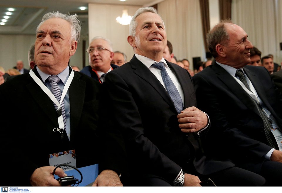 Γιάννης Δραγασάκης, Ευάγγελος Αποστολάκης και Γιώργος Σταθάκης στο επιχειρηματικό φόρουμ στα Σκόπια