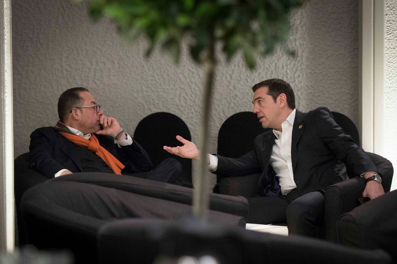 Τσίπρας και Φώφη μαζί στις Βρυξέλλες στους Ευρωπαίους Σοσιαλιστές [εικόνες & βίντεο] | iefimerida.gr 1