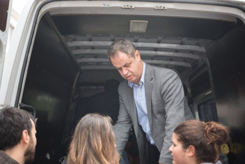 	Η ΝΔ παρέδωσε αγαθά στους πληγέντες της Δυτ. Αττικής [εικόνες] | iefimerida.gr 6