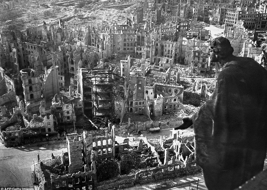 Η Δρέσδη 70 χρόνια μετά τους βομβαρδισμούς: Από τα ερείπια στην πλήρη αναγέννηση [εικόνες] | iefimerida.gr 9