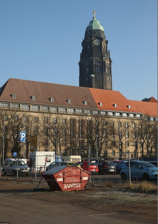 Η Δρέσδη 70 χρόνια μετά τους βομβαρδισμούς: Από τα ερείπια στην πλήρη αναγέννηση [εικόνες] | iefimerida.gr 10