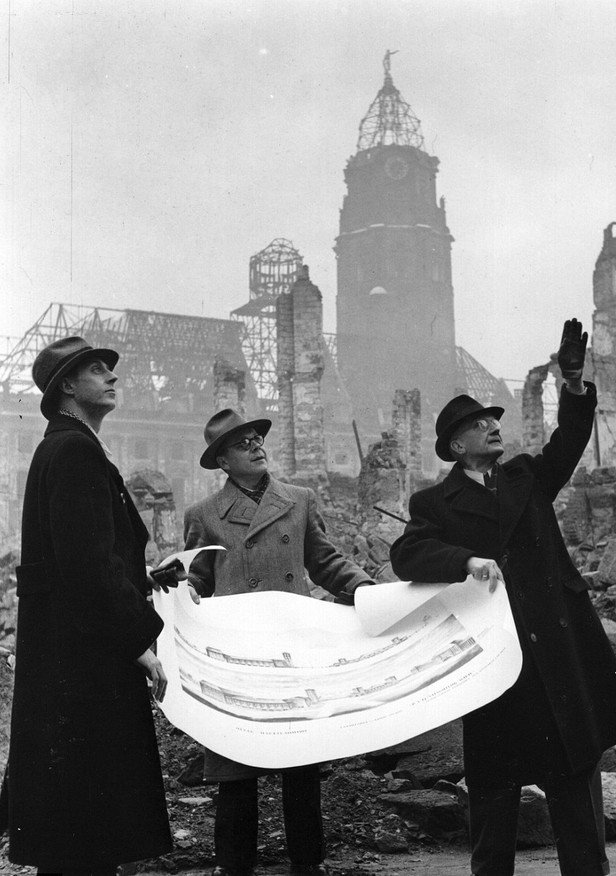 Η Δρέσδη 70 χρόνια μετά τους βομβαρδισμούς: Από τα ερείπια στην πλήρη αναγέννηση [εικόνες] | iefimerida.gr 11