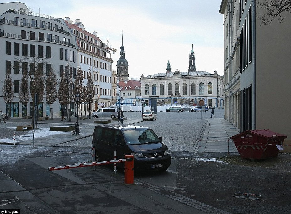Η Δρέσδη 70 χρόνια μετά τους βομβαρδισμούς: Από τα ερείπια στην πλήρη αναγέννηση [εικόνες] | iefimerida.gr 2