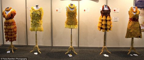 Οταν οι σχεδιαστές έχουν κέφια: Τα πιο περίεργα φορέματα -Νυφικό που τρώγεται και άλλα παράξενα [εικόνες] | iefimerida.gr 2