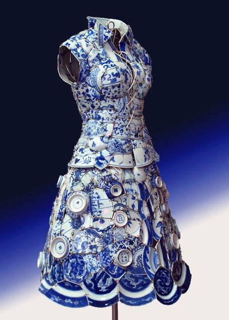 Οταν οι σχεδιαστές έχουν κέφια: Τα πιο περίεργα φορέματα -Νυφικό που τρώγεται και άλλα παράξενα [εικόνες] | iefimerida.gr 6