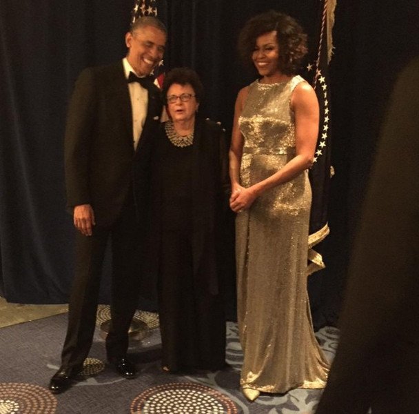 Το φόρεμα που έκανε τους πάντες να αποθεώσουν τη Μισέλ Ομπάμα [εικόνες] | iefimerida.gr 0