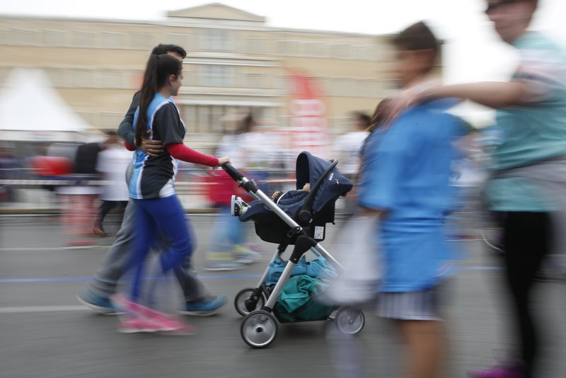 Ημιμαραθώνιος Αθήνας: «Γιορτή» με 20.000 δρομείς -Οι νικητές [εικόνες] | iefimerida.gr 2