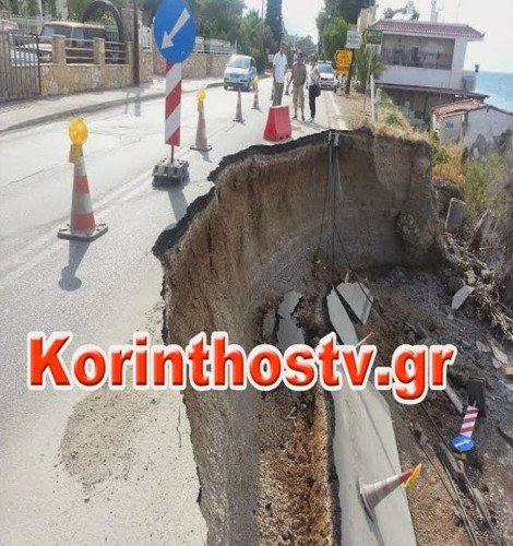 Κατέρρευσε λωρίδα κυκλοφορίας στην παλαιά εθνική οδό Κορίνθου-Πατρών -Από τη διάβρωση των ακτών [εικόνες] | iefimerida.gr 0