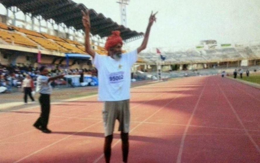 Δρομέας 119 ετών! Ακόμη τρέχει σε αγώνες [βίντεο] | iefimerida.gr 0