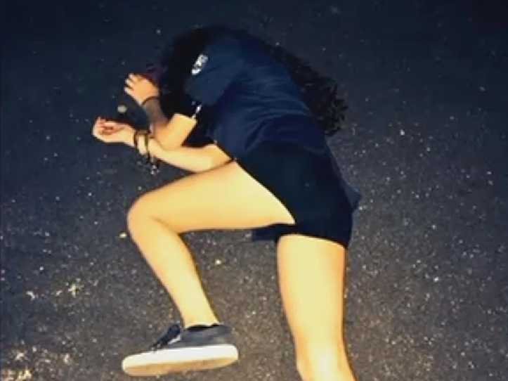 Εφηβοι το καίνε και ανεβάζουν στο Twitter φωτογραφίες τους τύφλα στο μεθύσι -Ποζάρουν ημίγυμνοι σε τουαλέτες [εικόνες] | iefimerida.gr 2