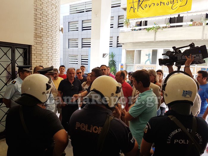 Επεισοδιακό συμβούλιο για τα σκουπίδια στη Λαμία: Ματ, ένταση, συλλήψεις [εικόνες & βίντεο] | iefimerida.gr 5