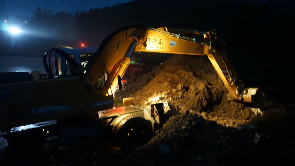 Χίος: Συναγερμός από υπερχείλιση ημιτελούς φράγματος [εικόνες] | iefimerida.gr 0