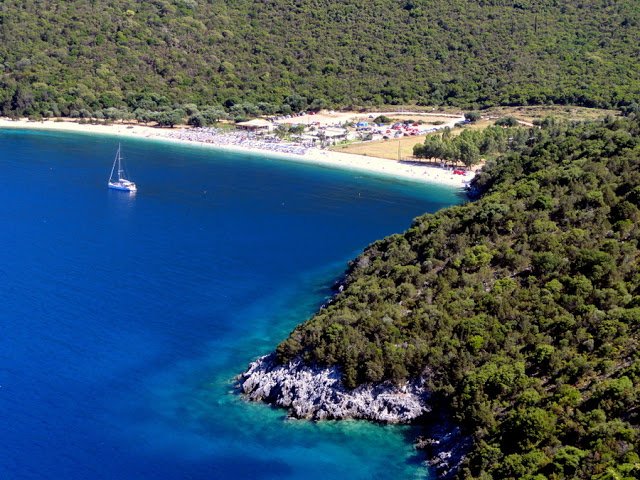 Αντίσαμος: Η πιο όμορφη παραλία της Κεφαλονιάς [εικόνες] | iefimerida.gr 11