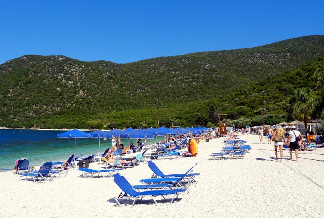 Αντίσαμος: Η πιο όμορφη παραλία της Κεφαλονιάς [εικόνες] | iefimerida.gr 7